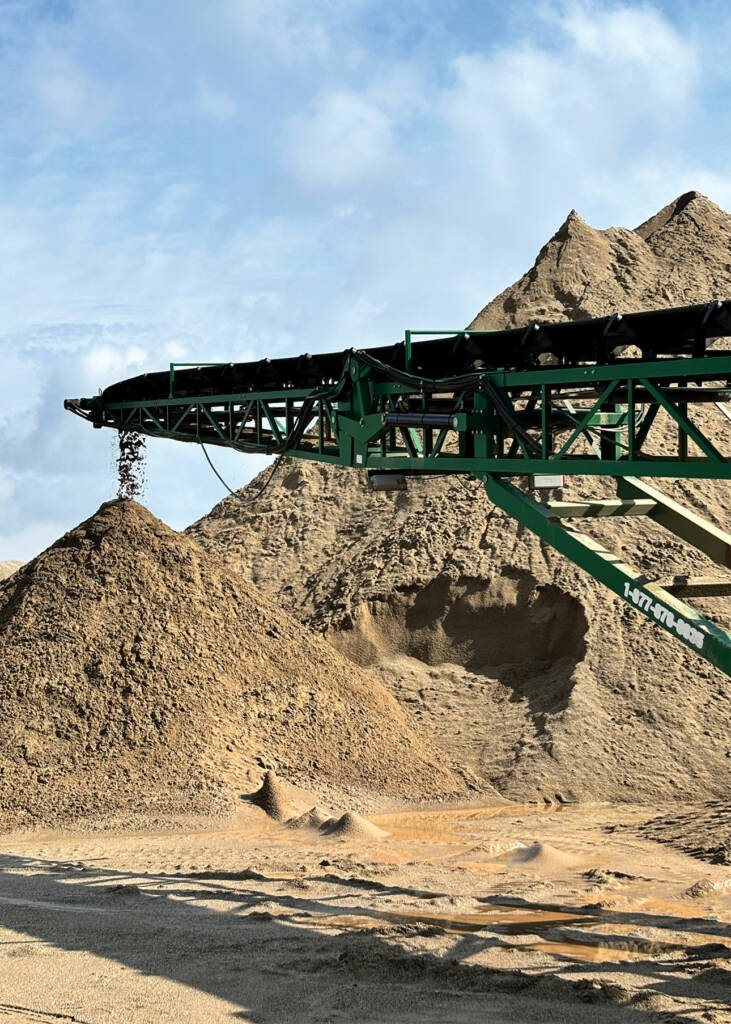 Processing aggregates in pit